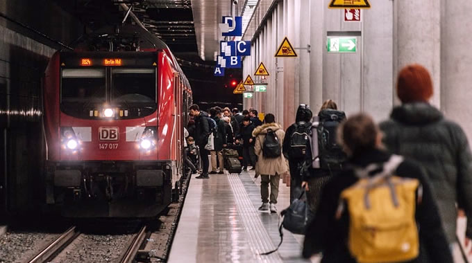 Sparen beim Bahnfahren - Deutschlandticket in München